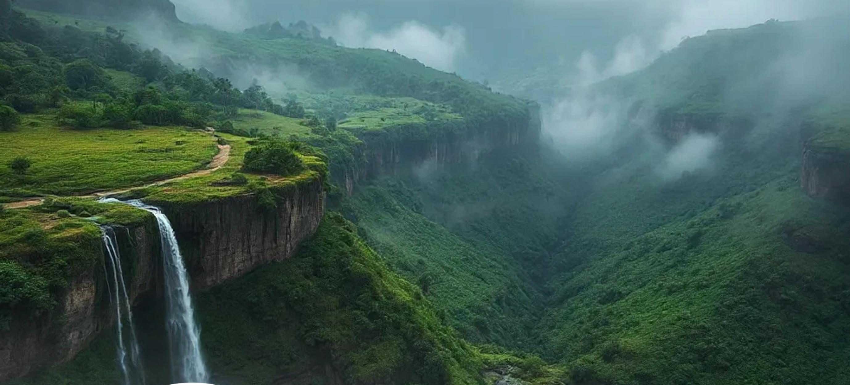 Salalah Khareef green mountains and waterfalls